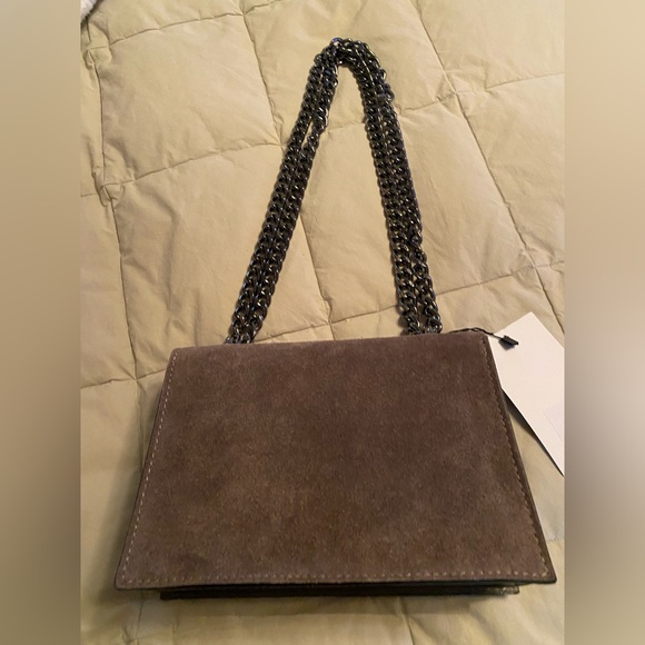 Cheval Firenze Handbag
Crossbody or Regular Shoulder Bag
Never worn - Picture 2 of 5